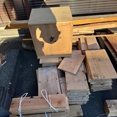 「木材自由にお取りください！」の画像