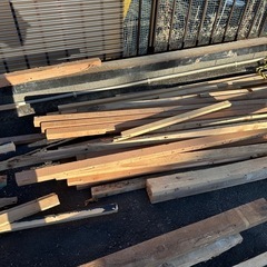 「木材自由にお取りください！」の画像