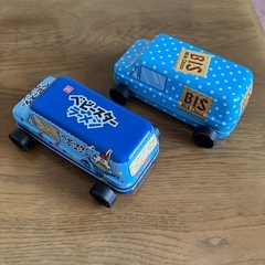 お菓子の空き缶の画像