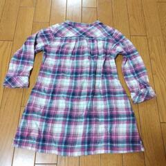 ユニクロ 110 長袖シャツ 子供服 女の子の画像