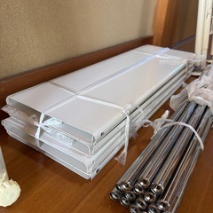 壁面収納　突っ張りラックの画像
