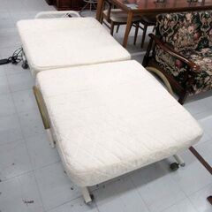 現状品 YAMAZEN 電動折りたたみベッド マット幅 約93cm ベージュ系 ベット 苫小牧西店の画像