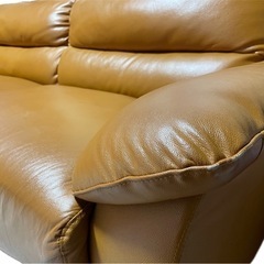 キャメル 革 3人掛け 
ソファーの画像