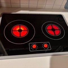 キッチンガスレンジと換気扇の画像