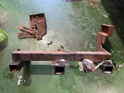 トヨタコースター　ヒッチメンバー3本出し