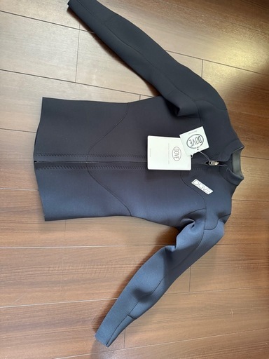 ウェットスーツ　タッパー