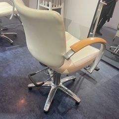 美容室椅子の画像