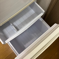冷凍庫付き冷蔵庫【SHARP SJ-14X-W】の画像