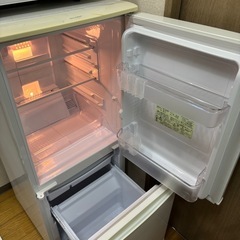 冷凍庫付き冷蔵庫【SHARP SJ-14X-W】の画像