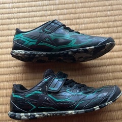 スニーカーの画像