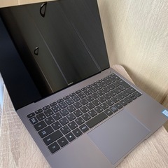 決まりました。HUAWEI Corei7MatebookXPro