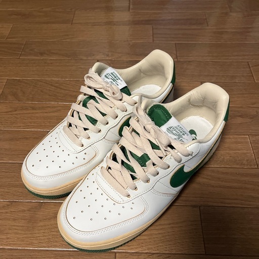 NIKE スニーカー