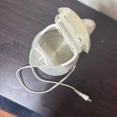 電気ポットの画像