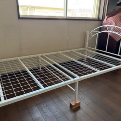 シングルベッド　ホワイトの画像