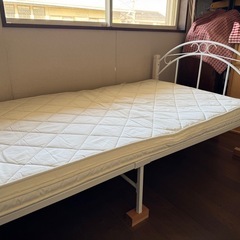 シングルベッド　ホワイトの画像