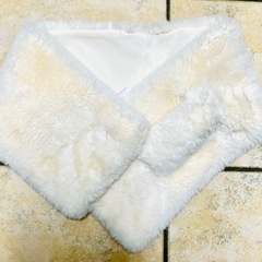 マフラー◼️アイボリーの画像