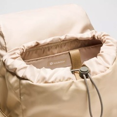  lululemon Wunderlust バックパック ミニ 14Lの画像