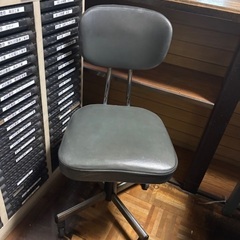 事務椅子