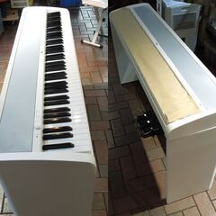 KORG 電子ピアノ B2SP 88鍵盤 ホワイト 2022年製 スタンド・椅子・ヘッドホン・3ペダル付き コルグ 新道東店の画像