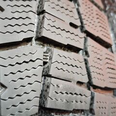 DUNLOP WINTTER MAXX WM02 215/60R17 17インチ スタッドレス 4本 20年製 バリ溝 アルファード ヴェルファイア等　(KTL283)の画像