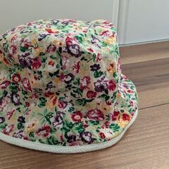 リバーシブルの帽子