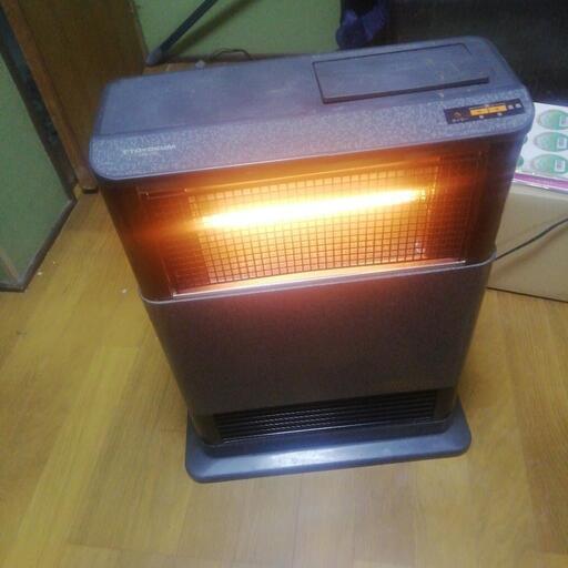 豊臣 電気温風ヒーター1100 W