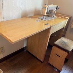【1/20 18時まで引き取り限定】アンティークミシン台