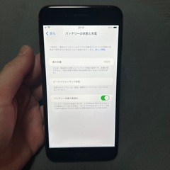 iPhone8plus 64GB レッドの画像