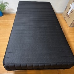 シングルベッド　マットレス脚付　ブラックの画像