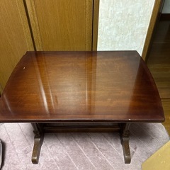 テーブル