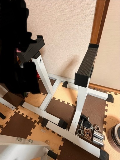 トレーニング器具　ダンベル　バーベル　ベンチプレス
