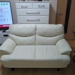 二人掛けソファーの画像
