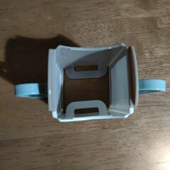 ベビー用品 パックの飲み物サポートするやつの画像