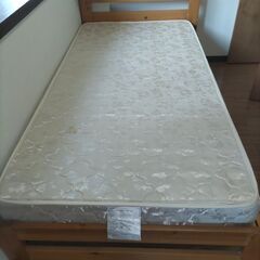 シングルベッド&マットレスの画像