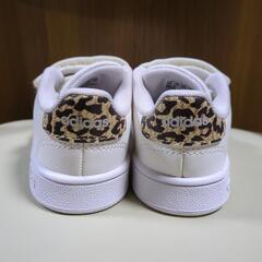 アディダススニーカー 13cmの画像