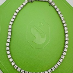 SWAROVSKI ネックレスの画像