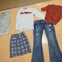 衣類おまとめの画像