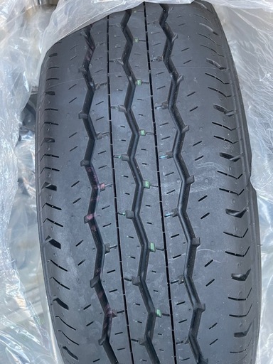 ハイエース純正タイヤホイール4本セット