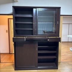 食器棚
の画像