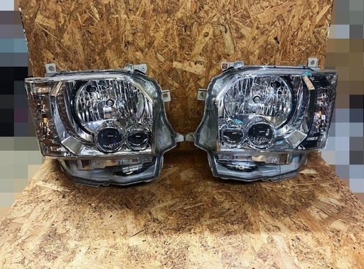 ハイエース LED純正ヘッドライト トヨタ 200系ハイエース 純正LED