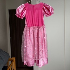 女の子用ドレスの画像