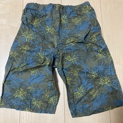 短パン　美品　130 GU ズボン　キッズ　こどもの画像