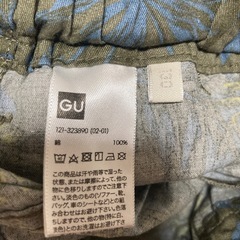 短パン　美品　130 GU ズボン　キッズ　こどもの画像