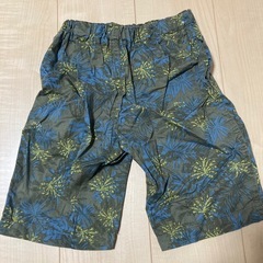 短パン　美品　130 GU ズボン　キッズ　こども