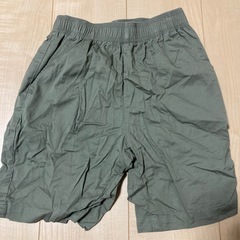 短パン　美品　140 GU ズボン　キッズ　こども