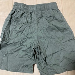 短パン　美品　140 GU ズボン　キッズ　こどもの画像