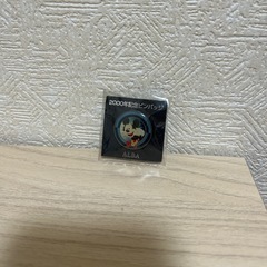 ピンバッジ　ミッキーマウス
