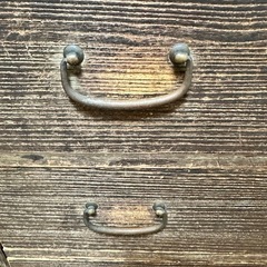 総桐の古風なタンス