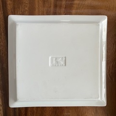 🔹ケープラス 白い四角いお皿の画像