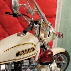 タミヤバイクプラモデル1/12完成品SUZUKIGSX750白バイ仕様の画像